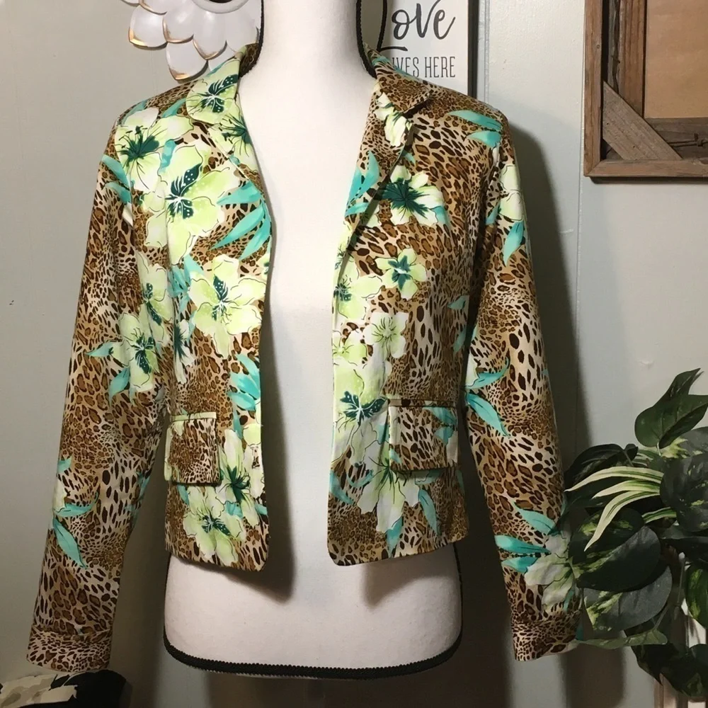 Patrick Christopher Crop Blazer - Picture 1 of 4
